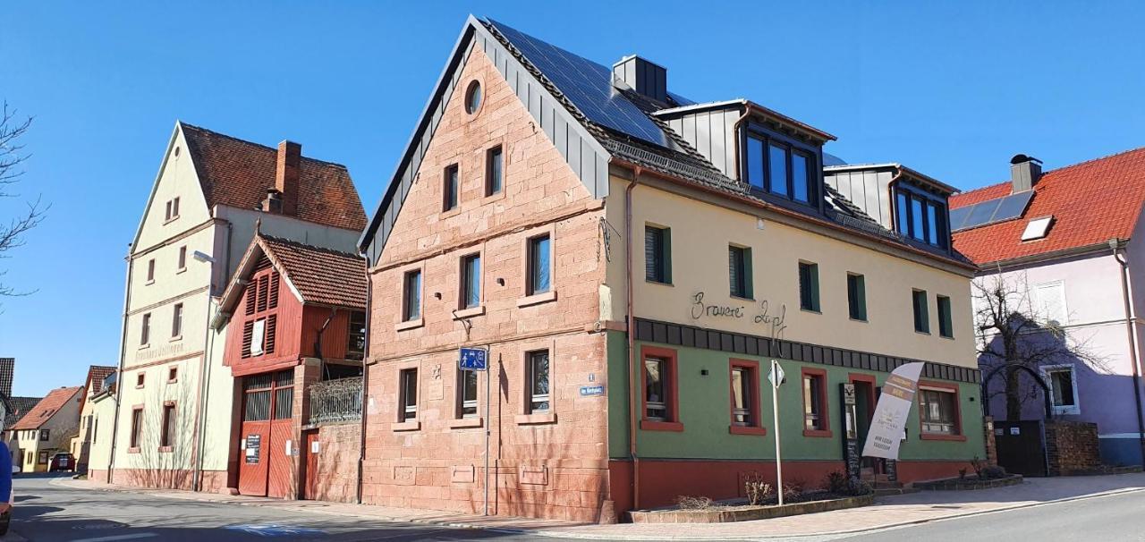 Wirtshaus & Hotel Zur Alten Brauerei Zapf Uettingen Экстерьер фото