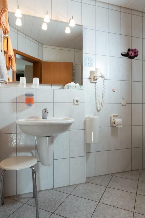 Wirtshaus & Hotel Zur Alten Brauerei Zapf Uettingen Экстерьер фото